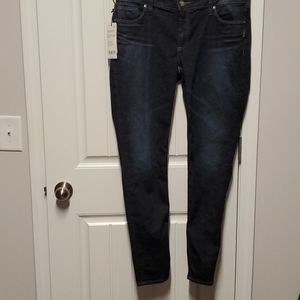 NWT Silver Elyse Skinny